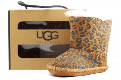 UGG AUSTRALIA FOR KIDS: CASSIE LEOPARD BOOT