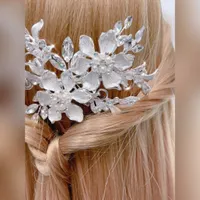 Bridal Flower Wire Hairclip 146369