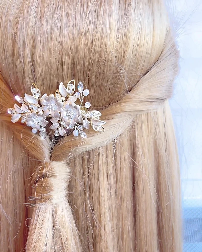 Bridal Flower Wire Gold Hairclip 152409