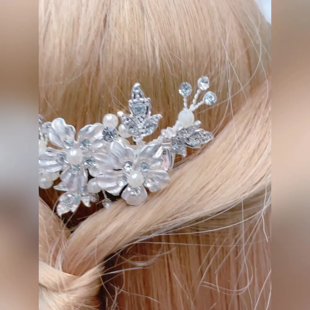 Bridal Silver Flower Hair Clip 142042