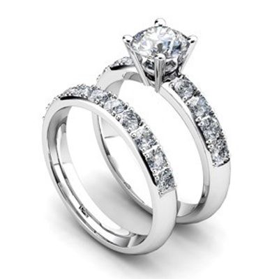 Diamond Solitaire Engagement Ring w/ Side Stones