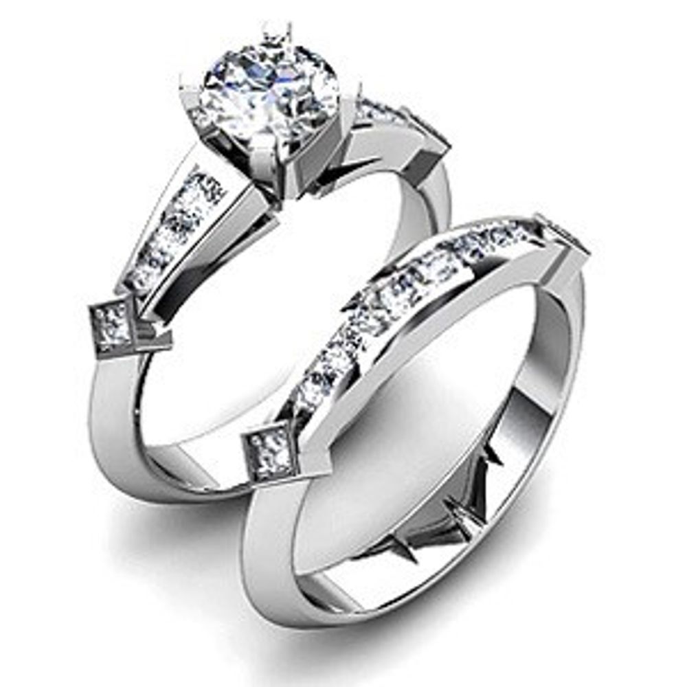 Diamond Solitaire Ring with Side Stones