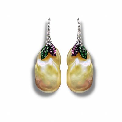 Baroque pearl earrings 