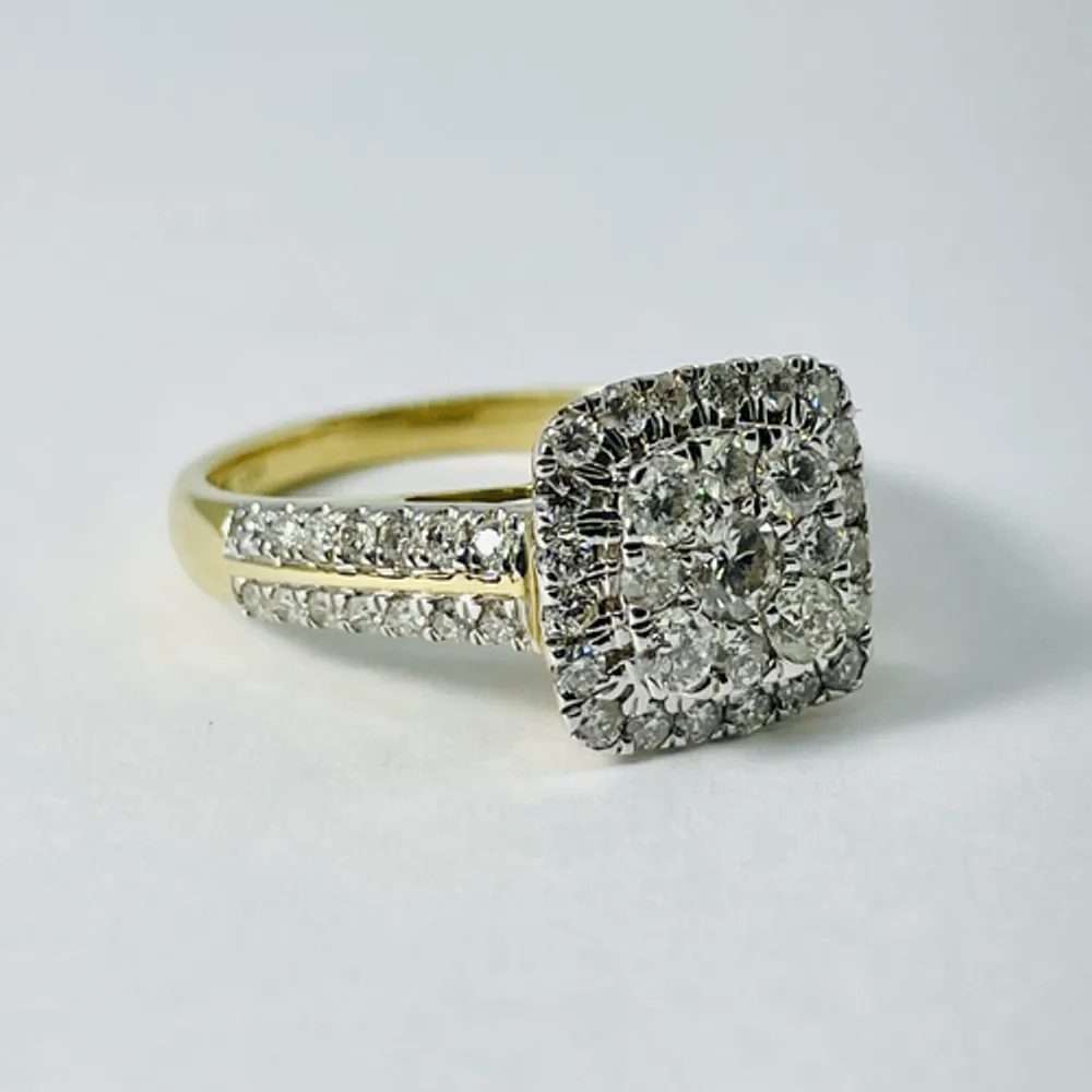 10kt Gold Diamond Halo Ring 1.00ctw