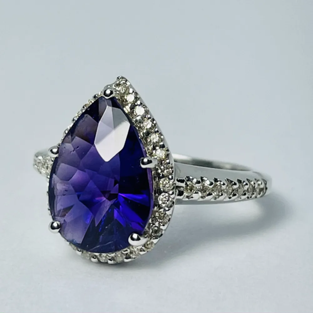 14kt White Gold Amethyst & Diamond Ring