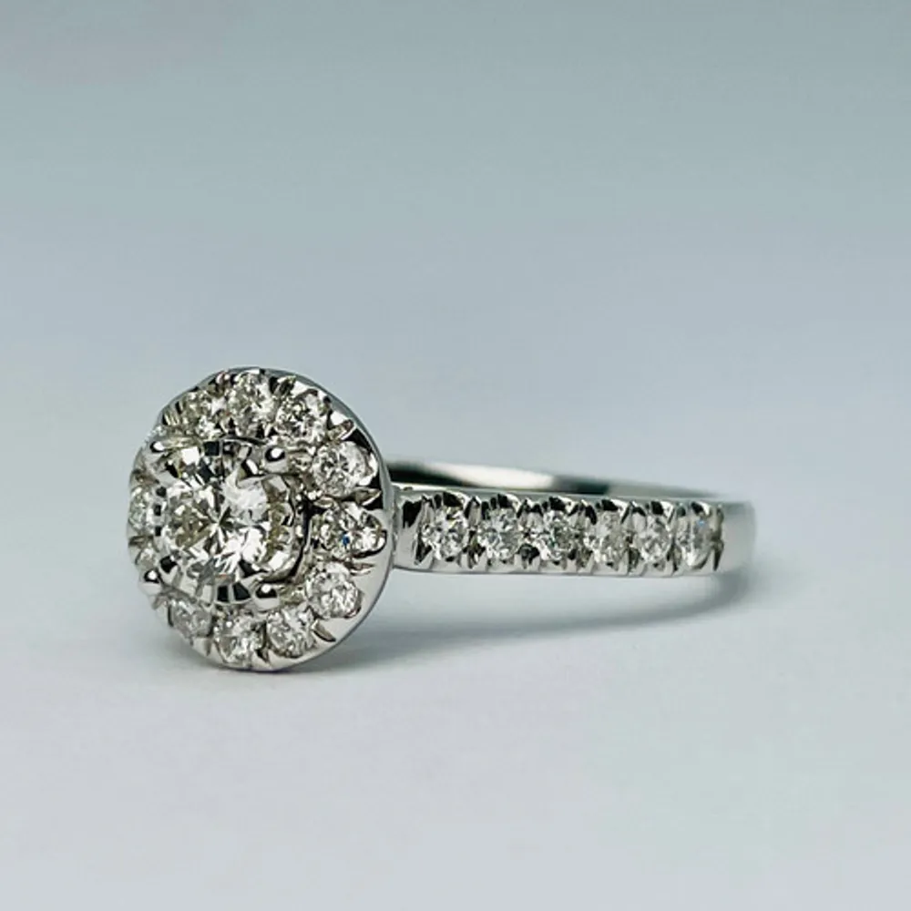 10kt White Gold 1.00ct Diamond Engagement Ring Set