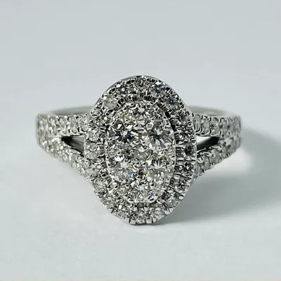 10kt White Gold Oval Diamond Engagement Ring