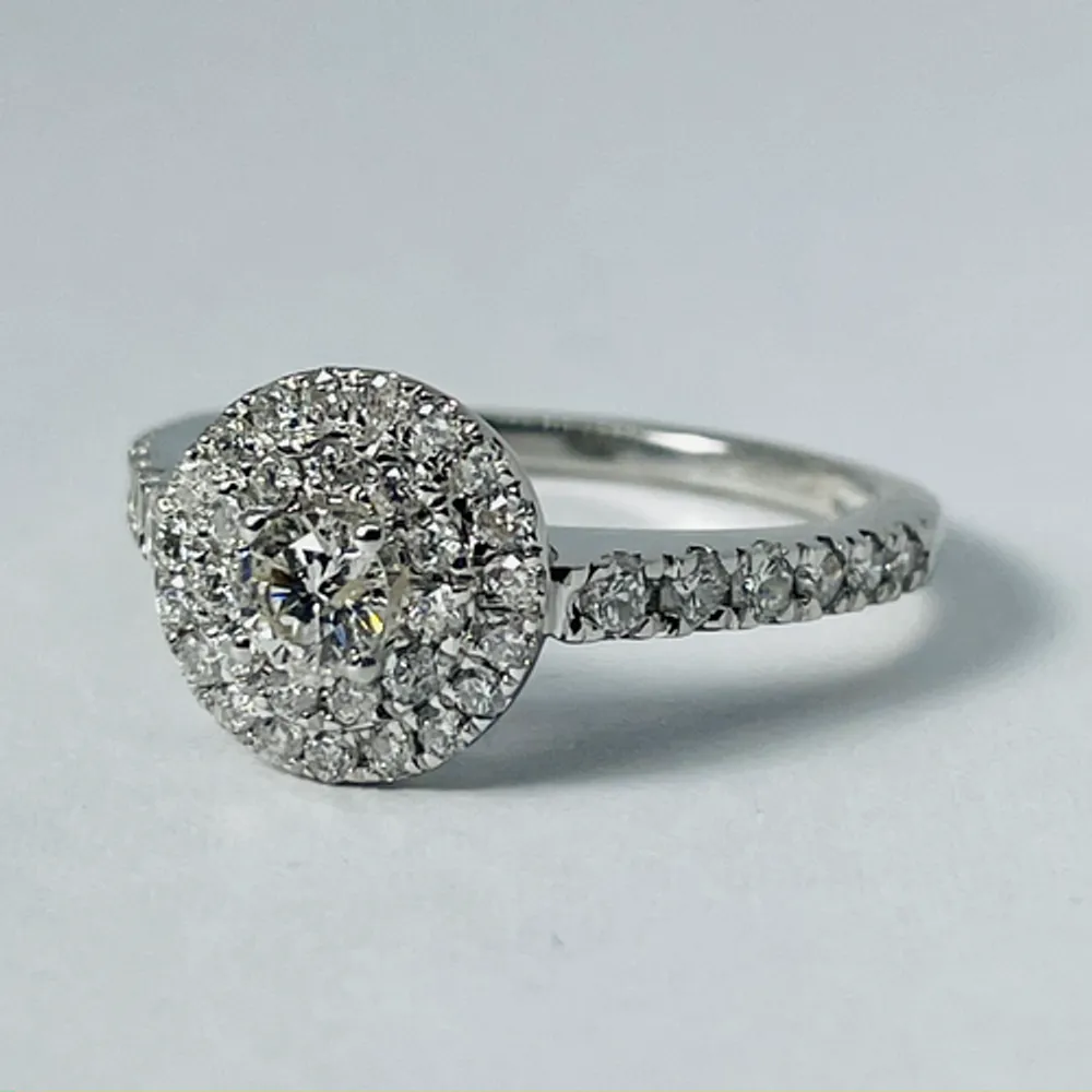 10kt White Gold 1.00ctw Diamond Engagement Set