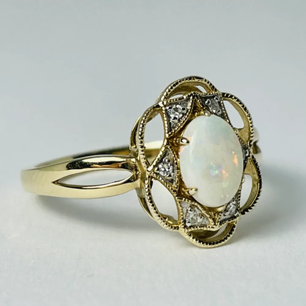 10kt Gold Opal & Diamond Ring