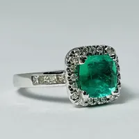 18kt White Gold Emerald and Diamond Ring