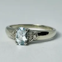 10kt White Gold Aquamarine & Diamond Ring