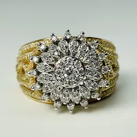 10kt Gold 1.23ctw Diamond Cluster Ring