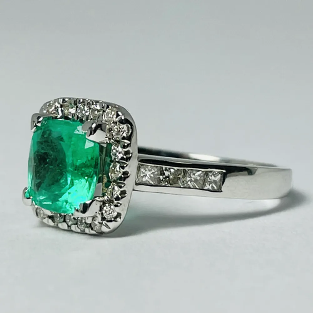 18kt White Gold Emerald and Diamond Ring