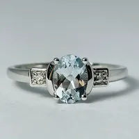 10kt White Gold Aquamarine & Diamond Ring