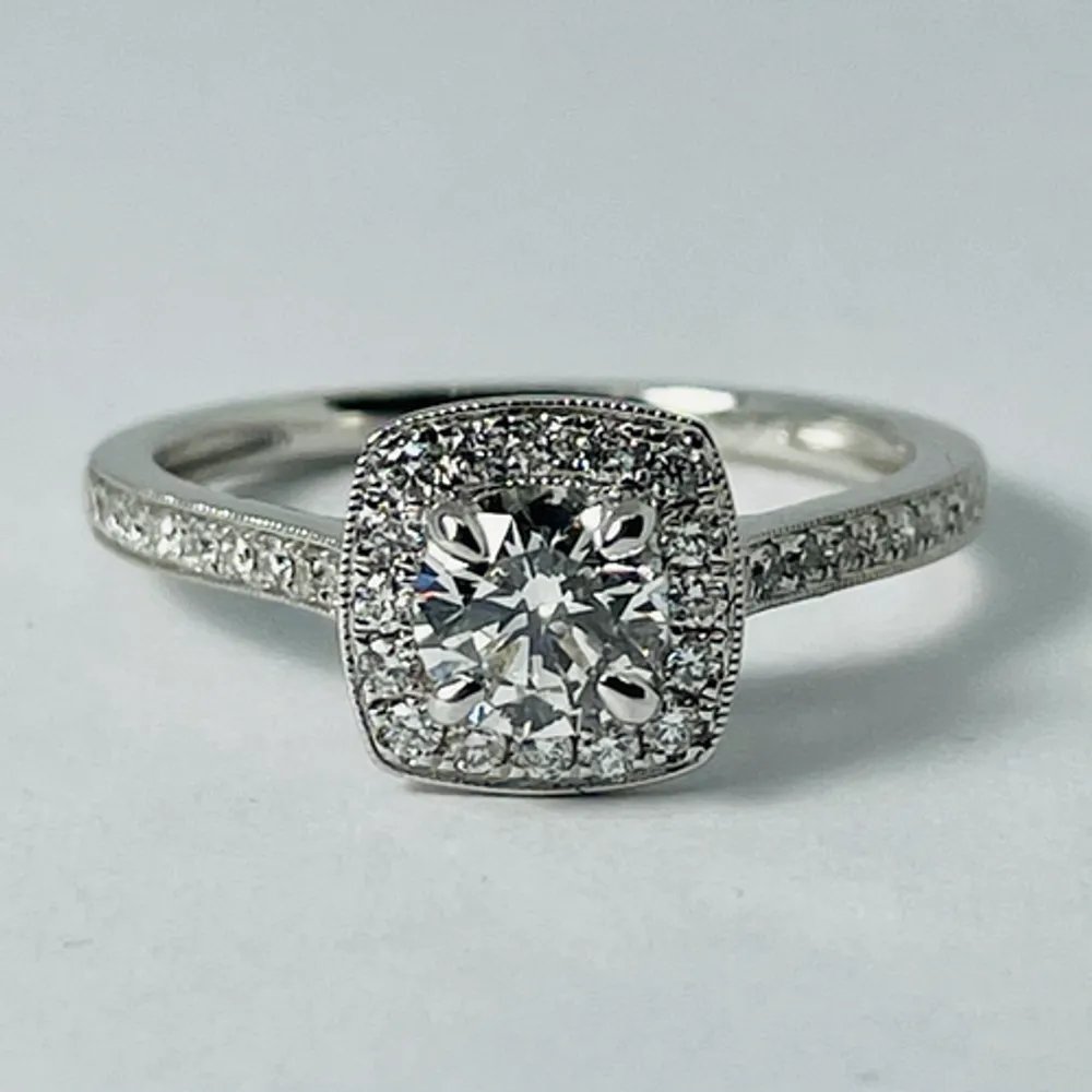 18kt White Gold Diamond Halo Engagement Ring