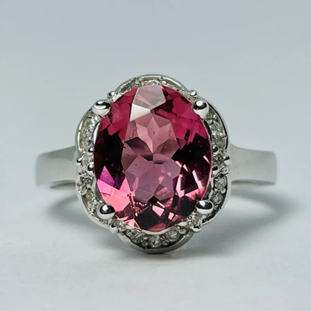 18kt White Gold Pink Tourmaline & Diamond Ring