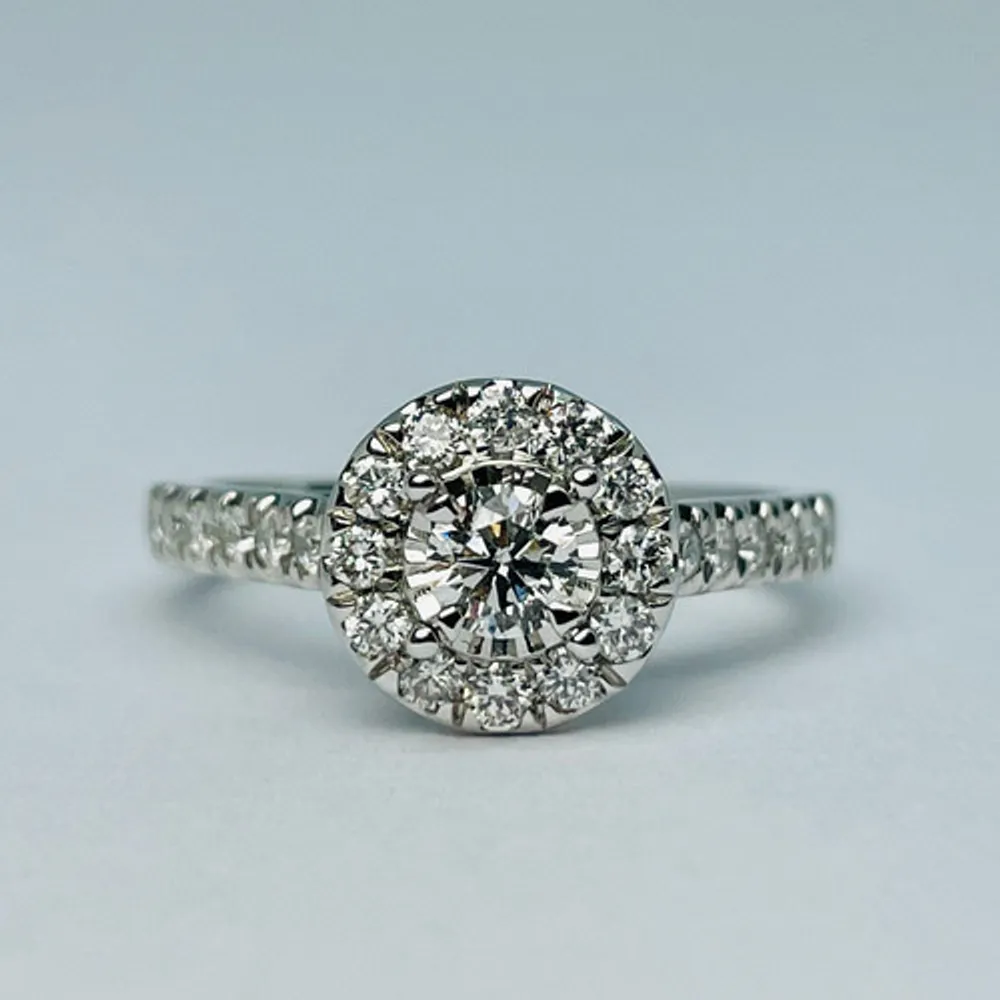 10kt White Gold 1.00ct Diamond Engagement Ring Set