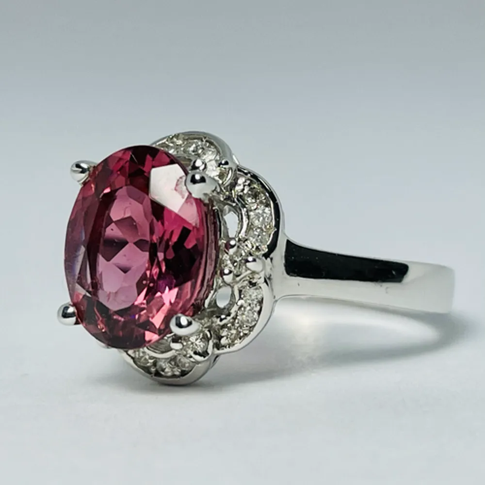 18kt White Gold Pink Tourmaline & Diamond Ring