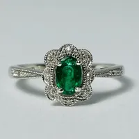 10kt White Gold Emerald & Diamond Ring