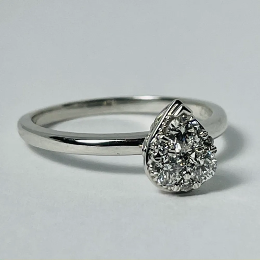 14kt White Gold Pear Shaped Diamond Engagement Ring