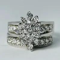 10kt White Gold CZ Cluster Set