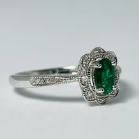 10kt White Gold Emerald & Diamond Ring