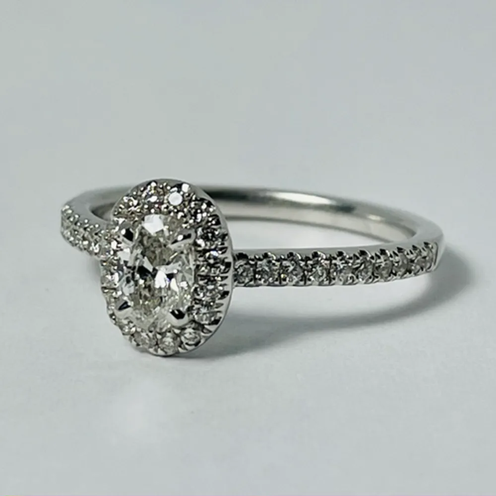 14kt White Gold Diamond Oval Engagement Ring