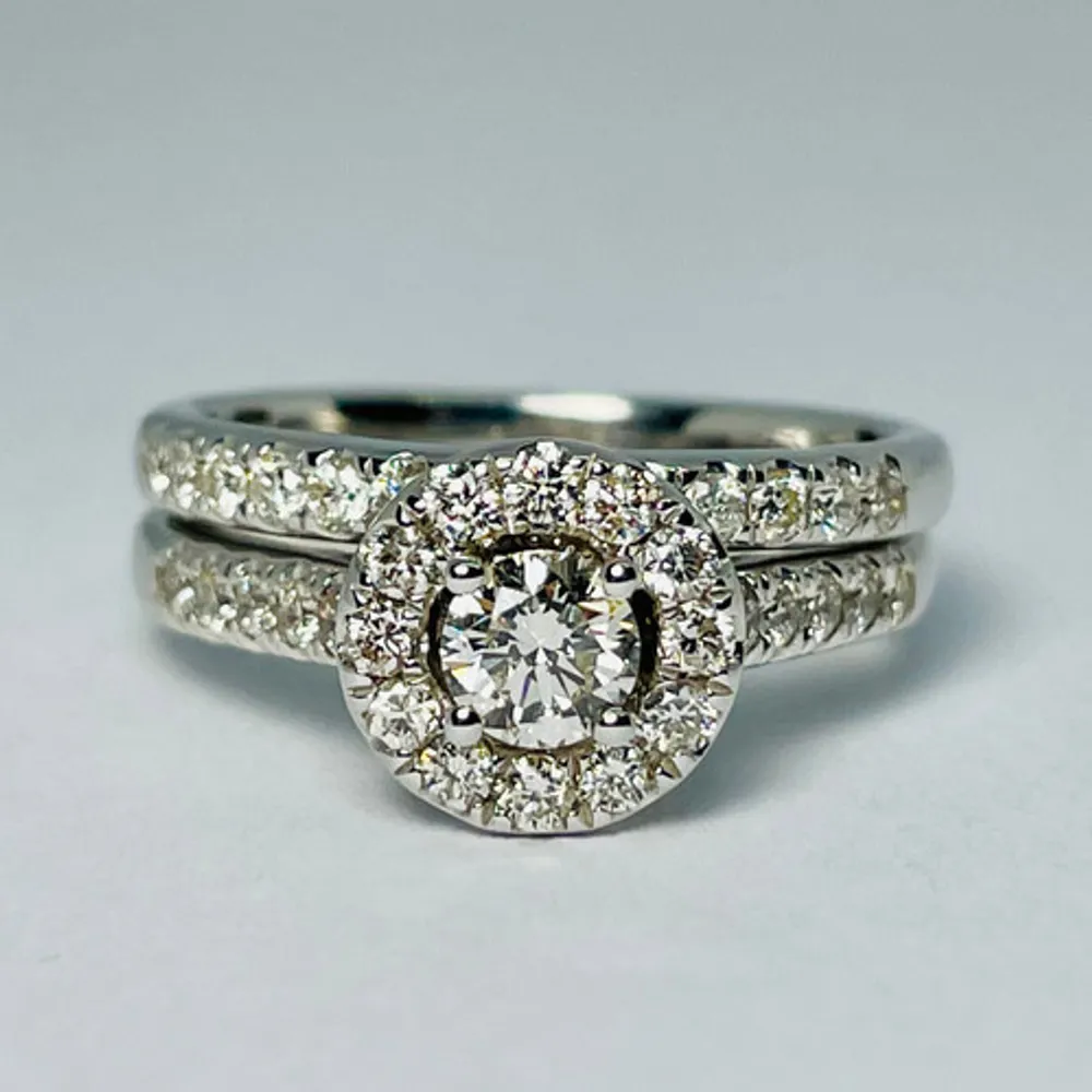 14kt White Gold 1.00ctw Diamond Engagement Ring Set