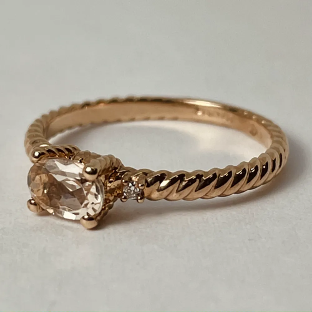 10kt Rose Gold Morganite & Diamond Ring