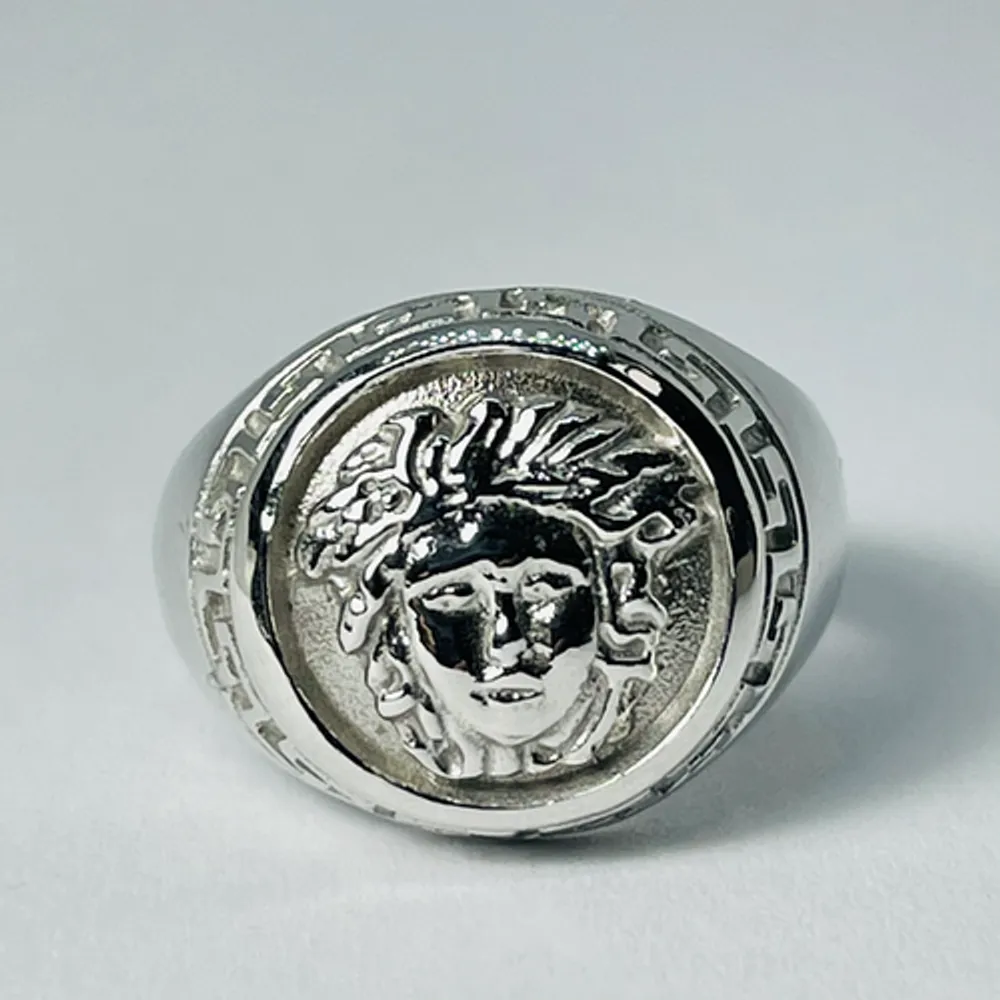 10kt White Gold Medusa Signet Ring