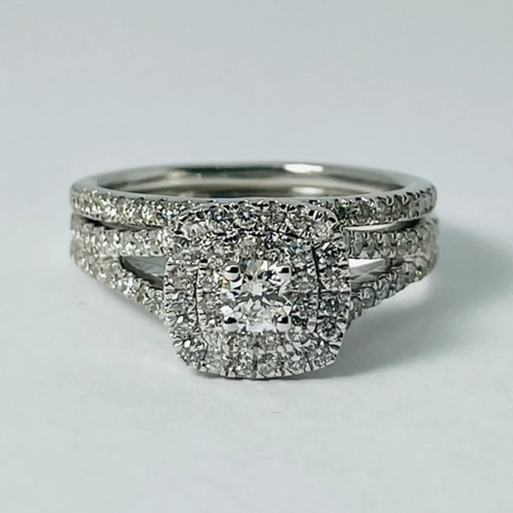10kt White Gold 1.00ctw Diamond Engagement Ring Set