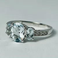 10kt White Gold Aquamarine & Diamond Ring