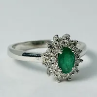 14kt White Gold Emerald & Diamond Ring