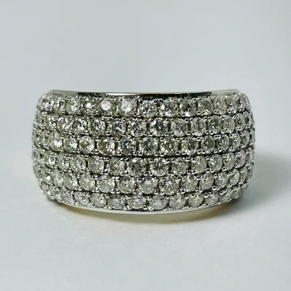 10kt Gold 2.00ctw Diamond Band