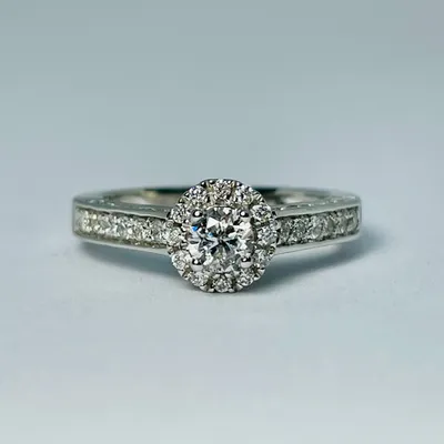 14kt White Gold 0.75ctw Diamond Engagement Ring