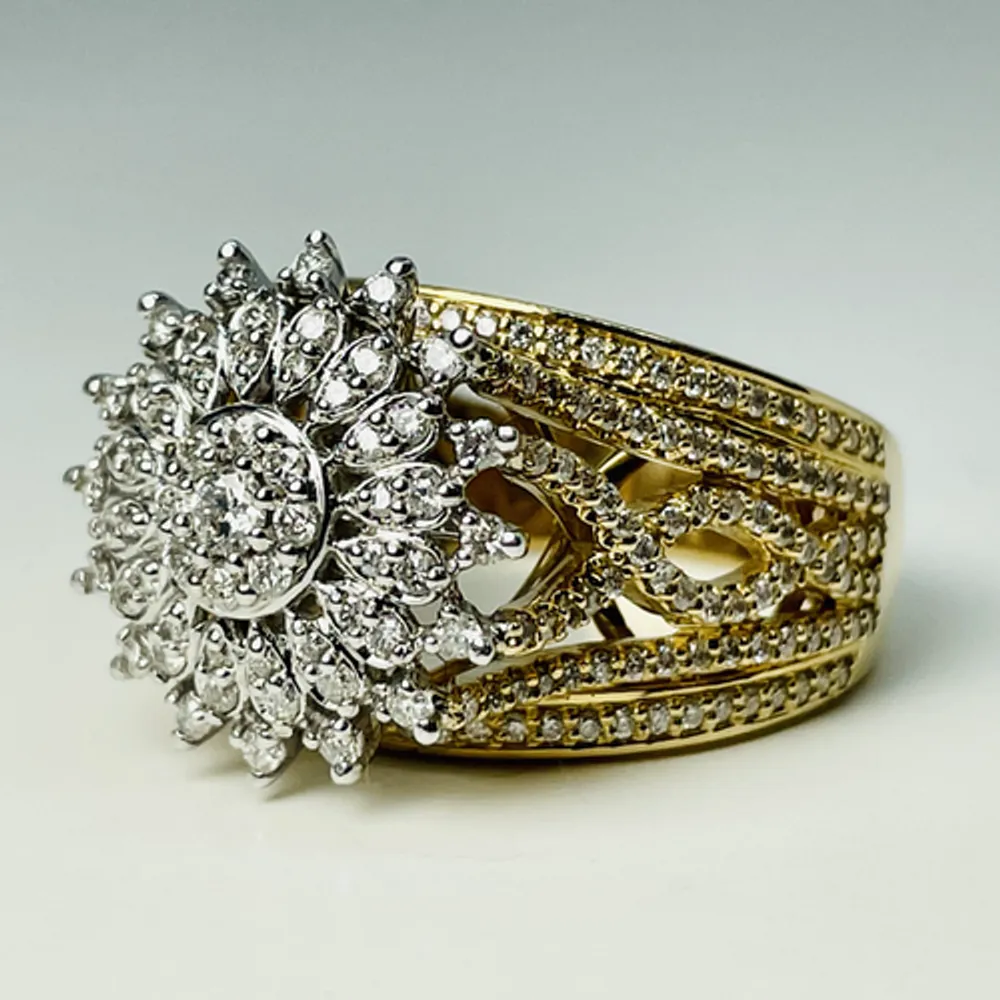 10kt Gold 1.23ctw Diamond Cluster Ring