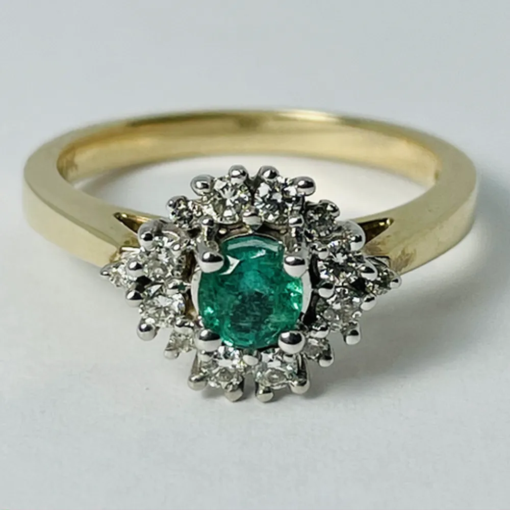 10kt Gold Emerald & Diamond Ring