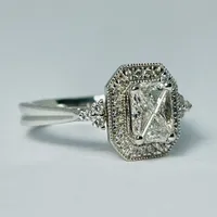 14kt White Gold Vintage 0.80ctw Diamond Engagement Ring