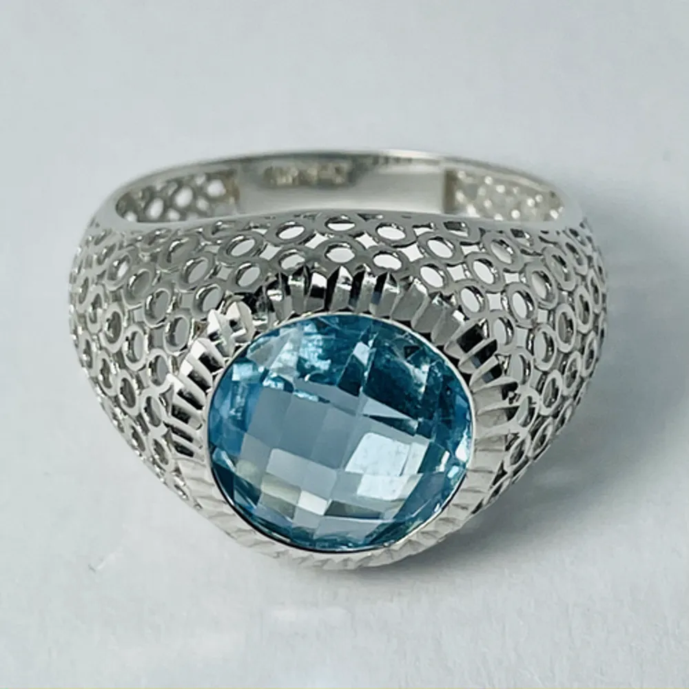 10kt White Gold Blue Topaz Mesh Ring