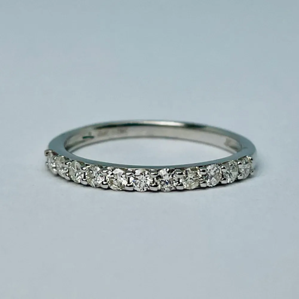 10kt White Gold 0.95ct Diamond Engagement Ring Set