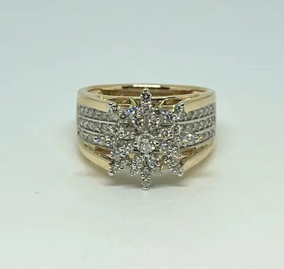 10kt Gold 1.00ctw Cluster Diamond Ring