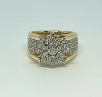 10kt Gold 1.00ctw Cluster Diamond Ring