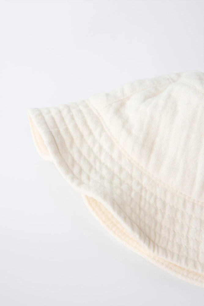 TEXTURED HAT