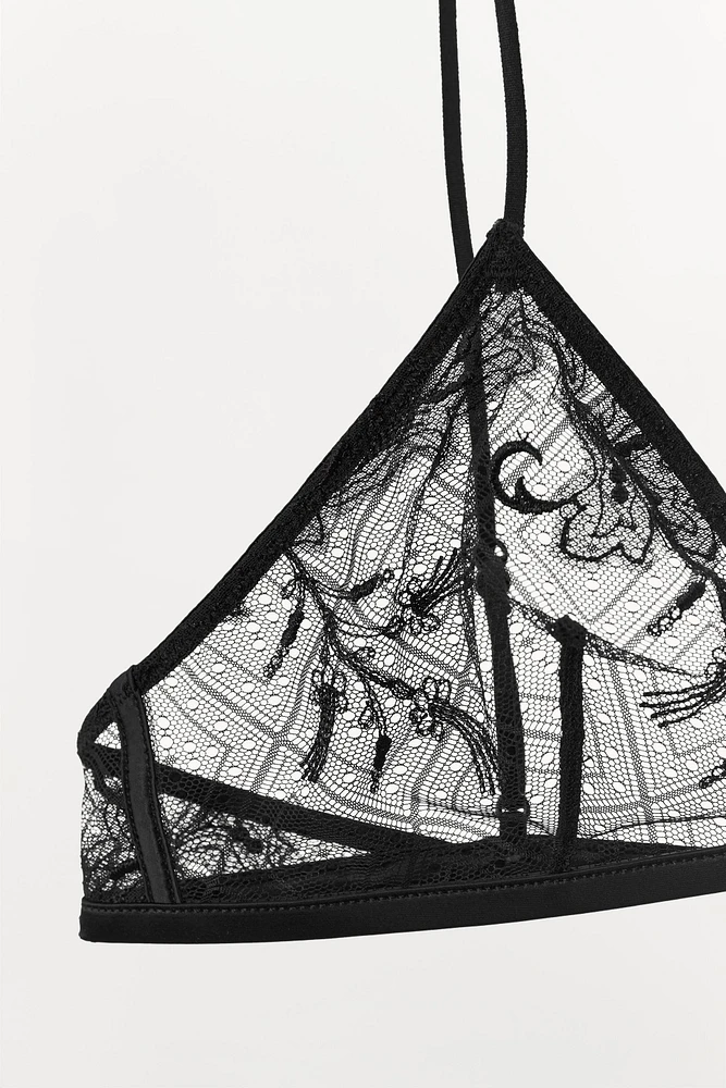 EMBROIDERED LACE TRIANGLE BRALETTE