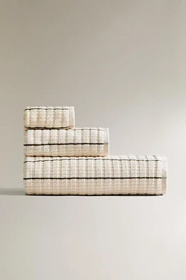 STRIPED TEXTURED BATH TOWEL