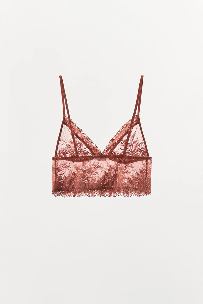 LACE TRIANGLE BRALETTE