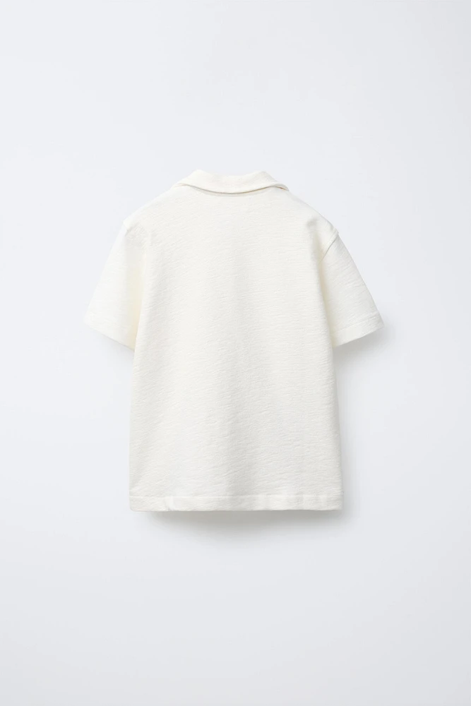 CHEMISE BRODÉE AVEC LACET