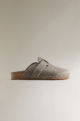 FELT CLOGS WITH STRAP