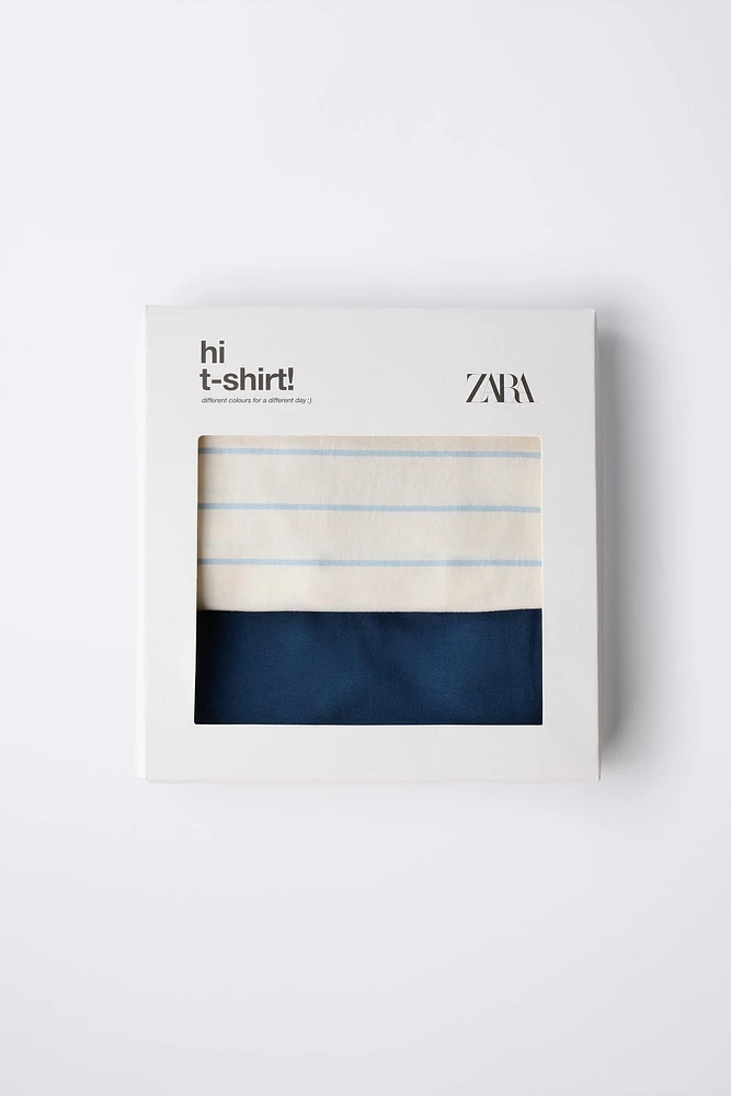 LOT DE DEUX T-SHIRTS UNIS ET À RAYURES