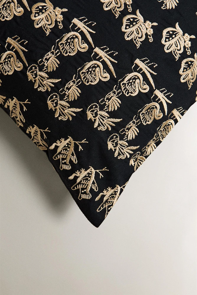 HOUSSE DE COUSSIN BRODERIES